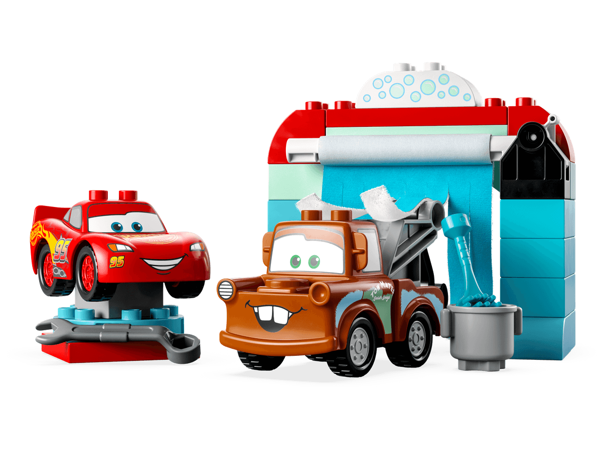 Lightning McQueen & Mater's Car Wash Fun