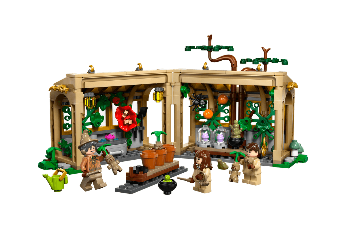 Hogwarts Castle: Herbology Class